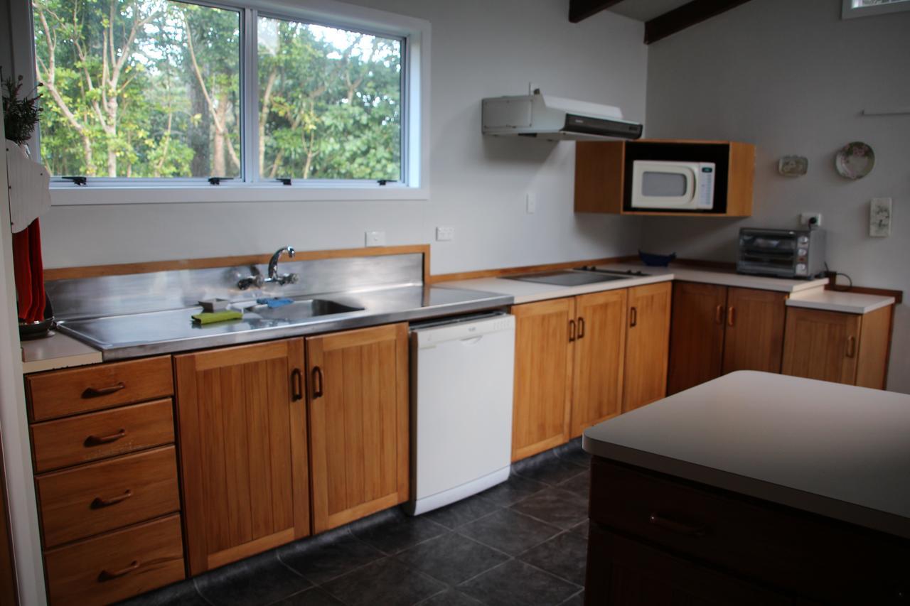 Punehu Stream Cottage Opunake Eksteriør billede